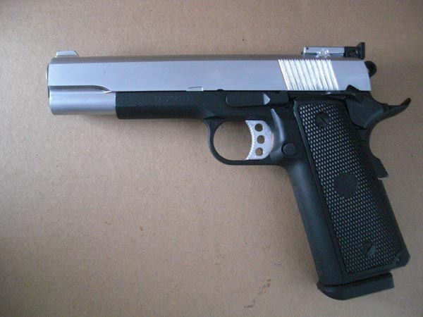 WELL M1911 Matt Silver Slide Top Black Body - Top Gas GBB Metal Pistol