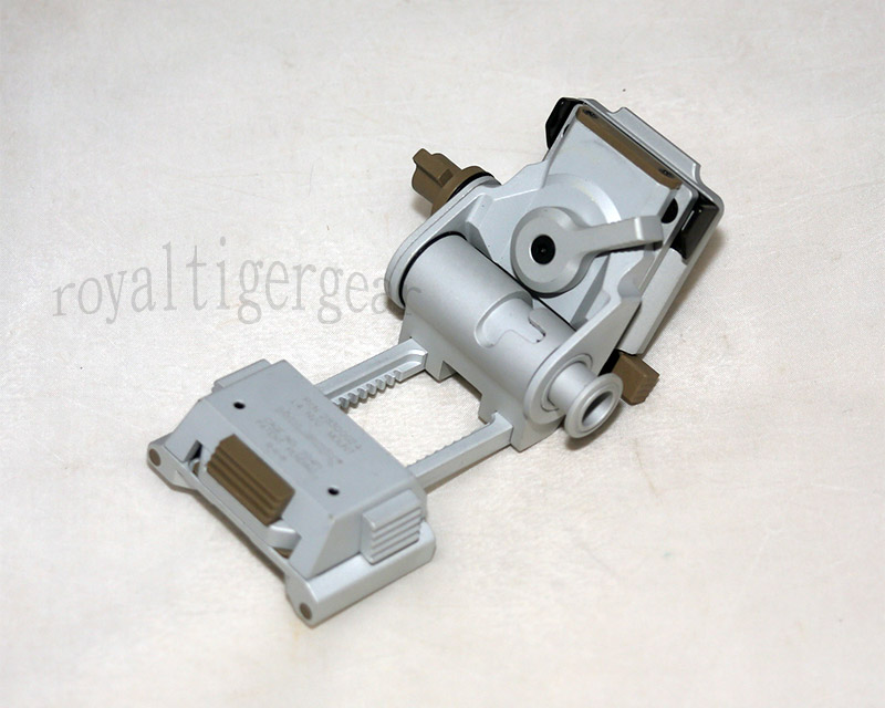 L4 G24 Mount Helmet Mount - CNC Metal - Tan / Matt Silver