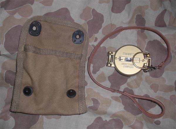 WW2 US Field Compass w/ Pouch Set